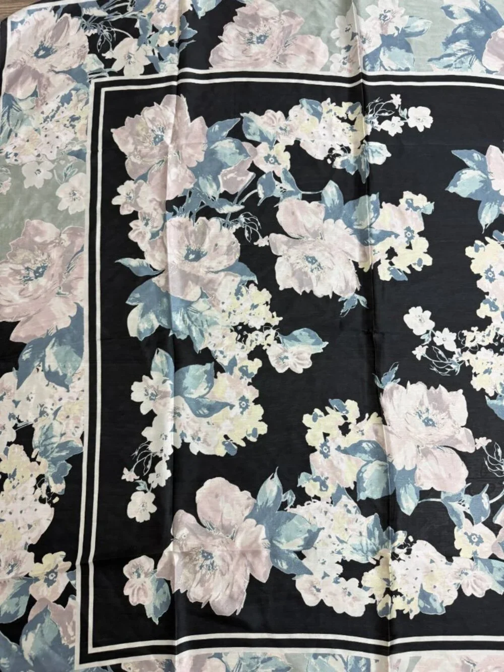 NWOT Large Silk Floral Black & White Scarf  42